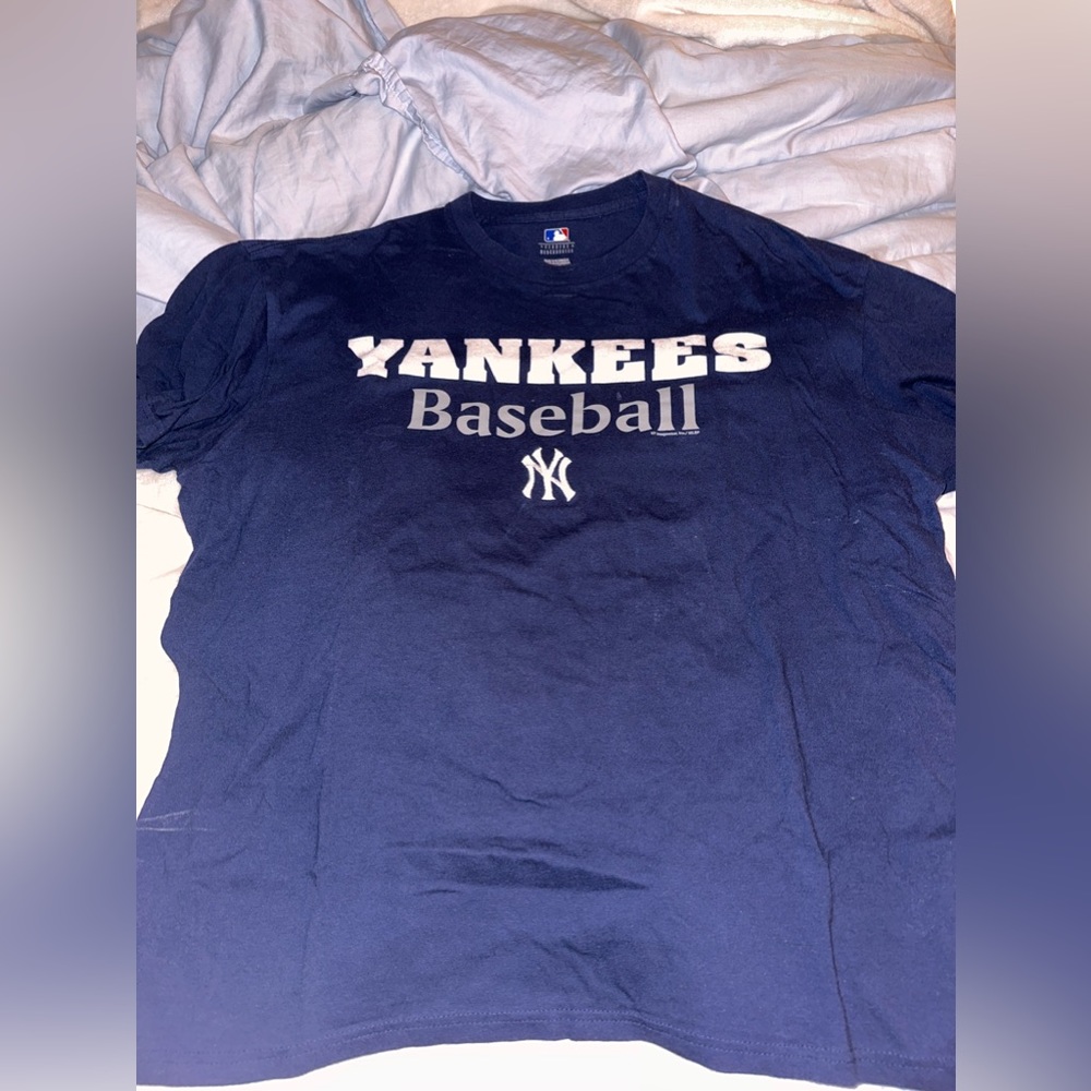 New York Yankees shirt